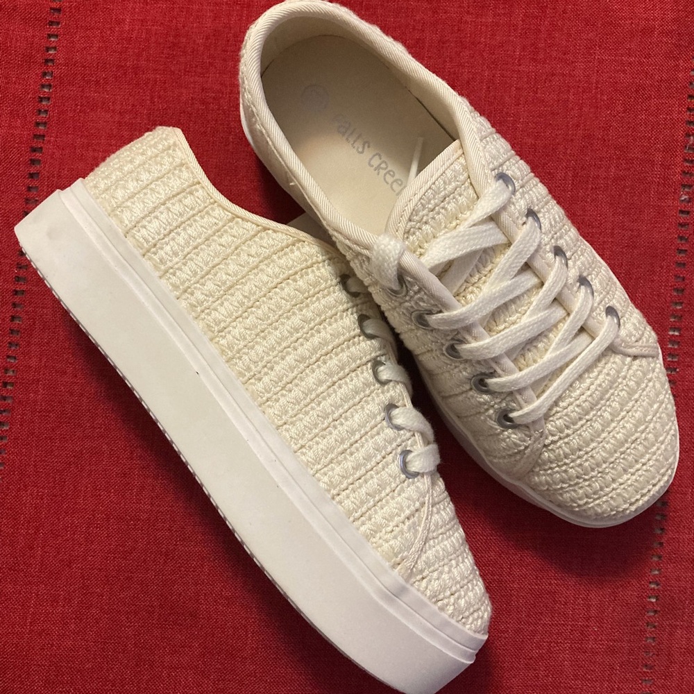 Girls shoes. NWT